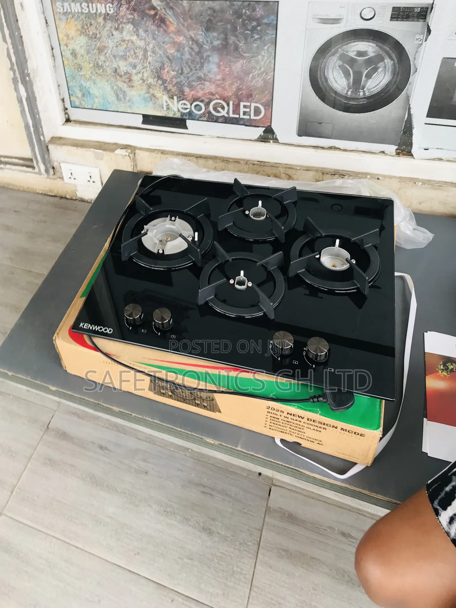 Efficient Sealed Kenwood in-Built 60cm Black 4 Gas Cooker
