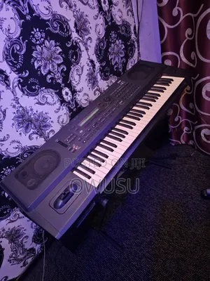 Korg I4s Keyboard