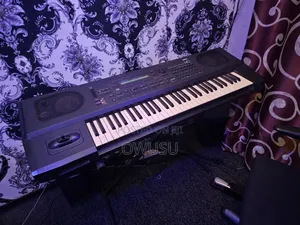 Korg I4s Keyboard