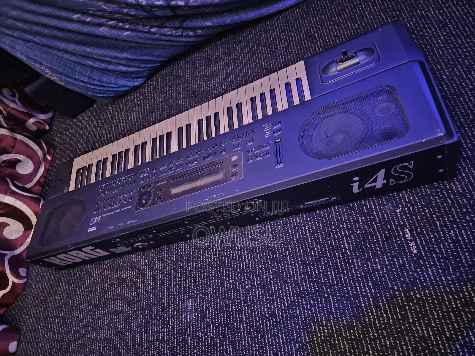 Korg I4s Keyboard