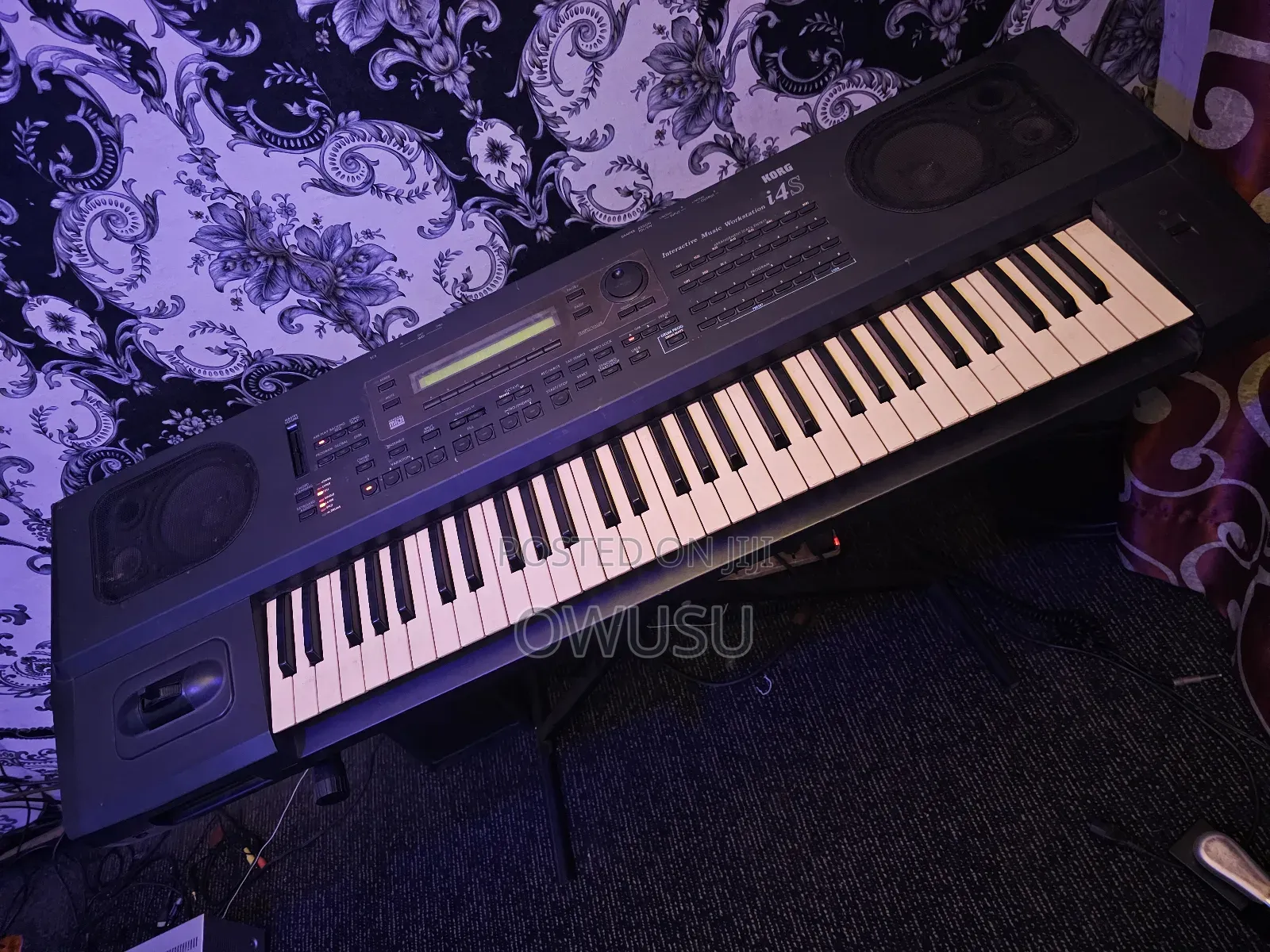 Korg I4s Keyboard