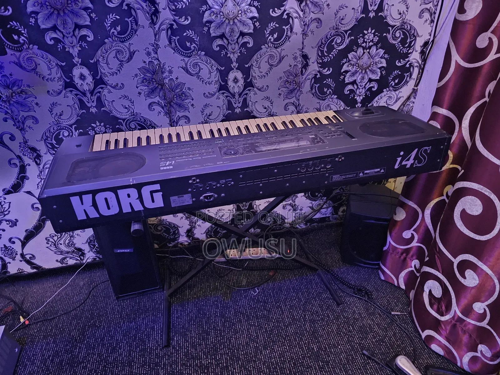 Korg I4s Keyboard
