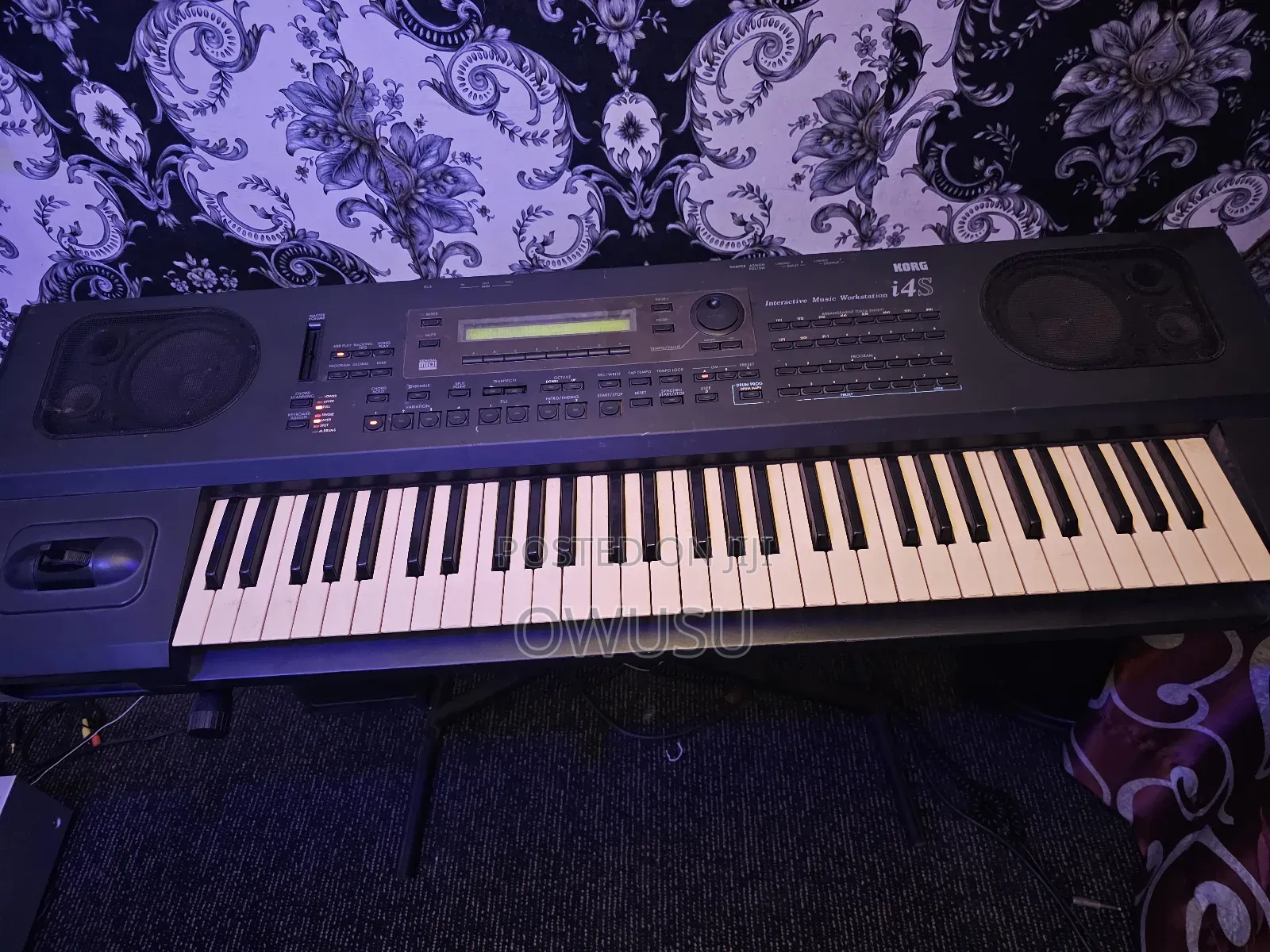 Korg I4s Keyboard
