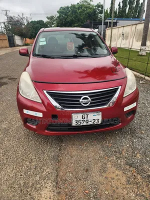 Nissan Versa 1.6 SV 2013 Red