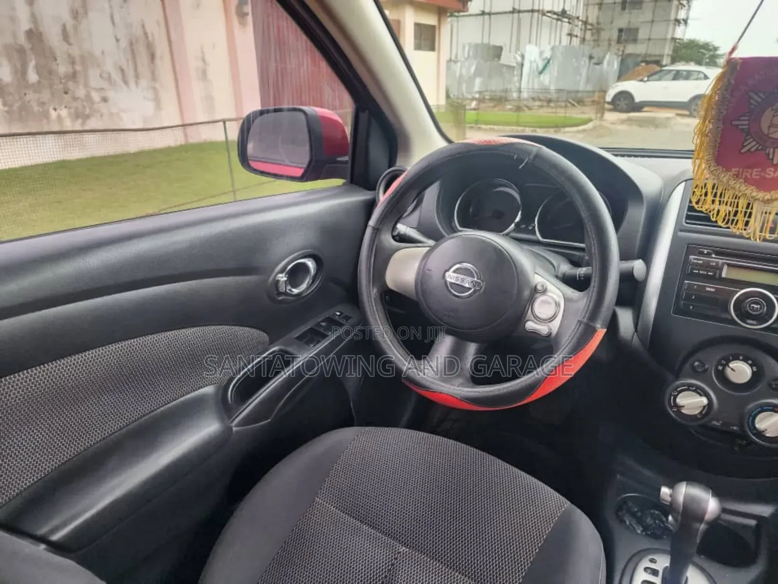 Nissan Versa 1.6 SV 2013 Red