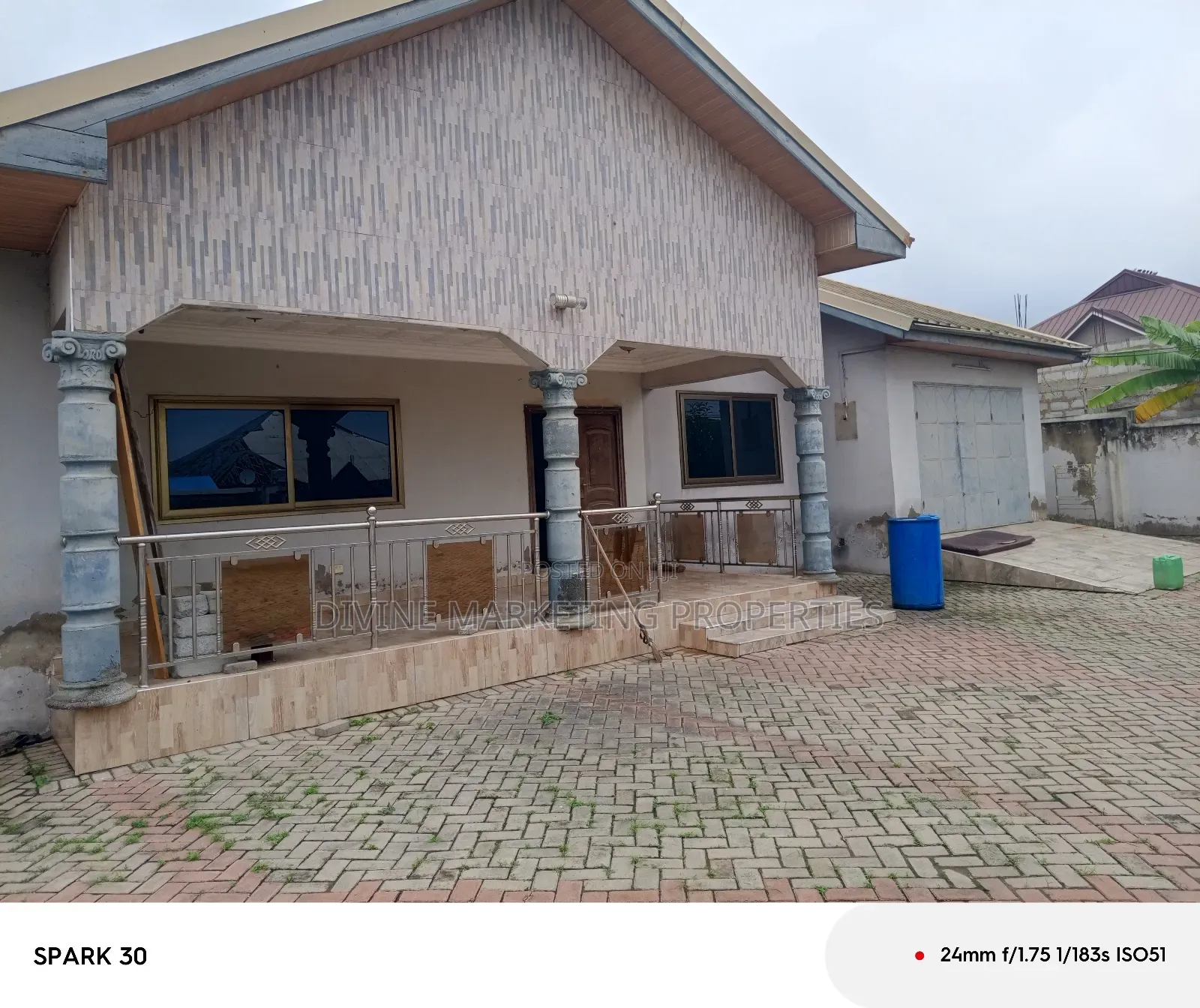 3bdrm House in Off Ablekuma Pokuase for sale