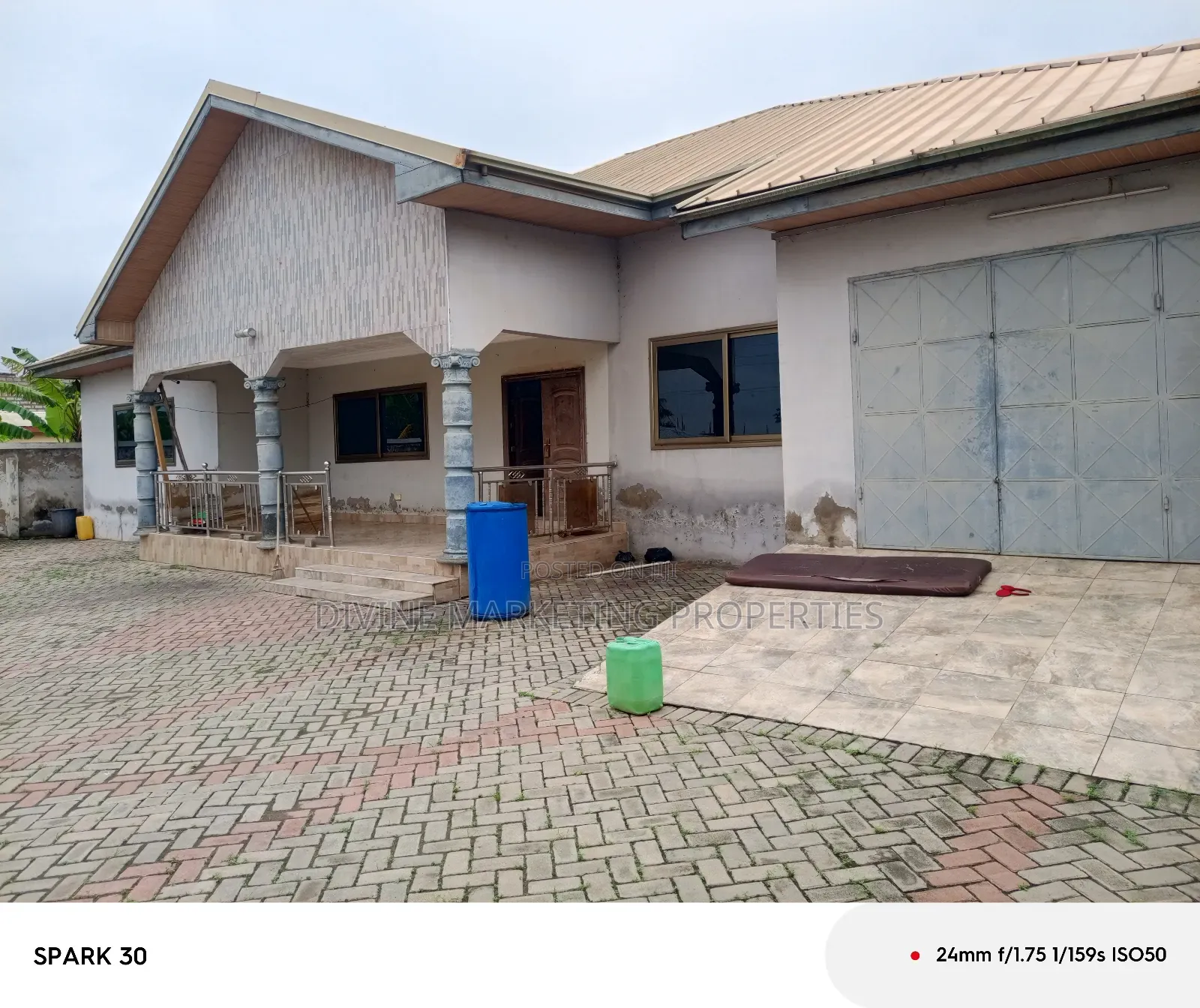 3bdrm House in Off Ablekuma Pokuase for sale