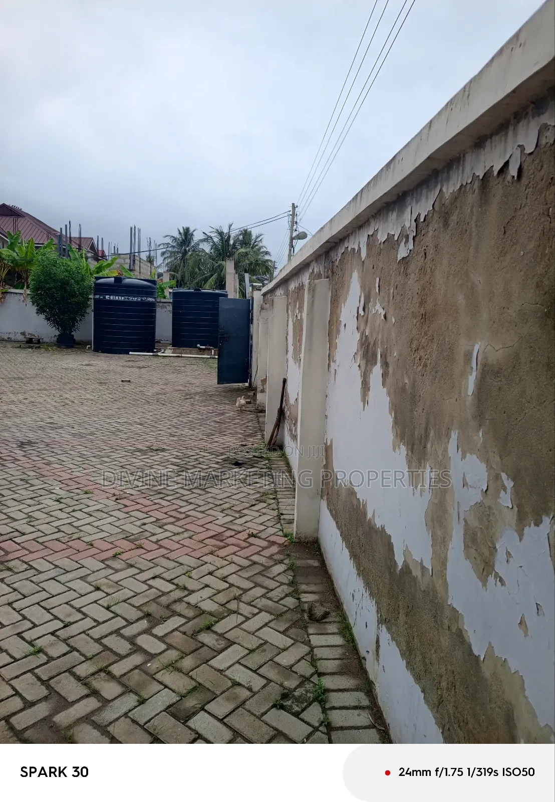 3bdrm House in Off Ablekuma Pokuase for sale