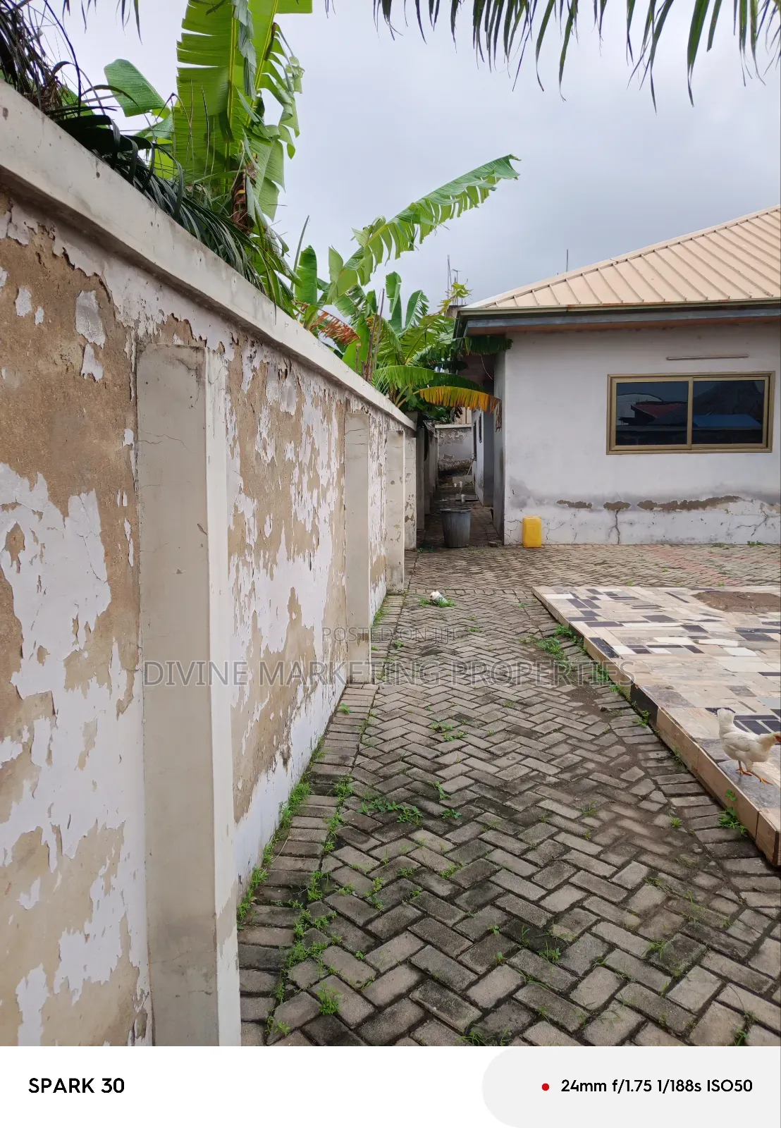 3bdrm House in Off Ablekuma Pokuase for sale