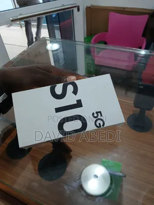 New Samsung Galaxy S10 5G 256 GB Black