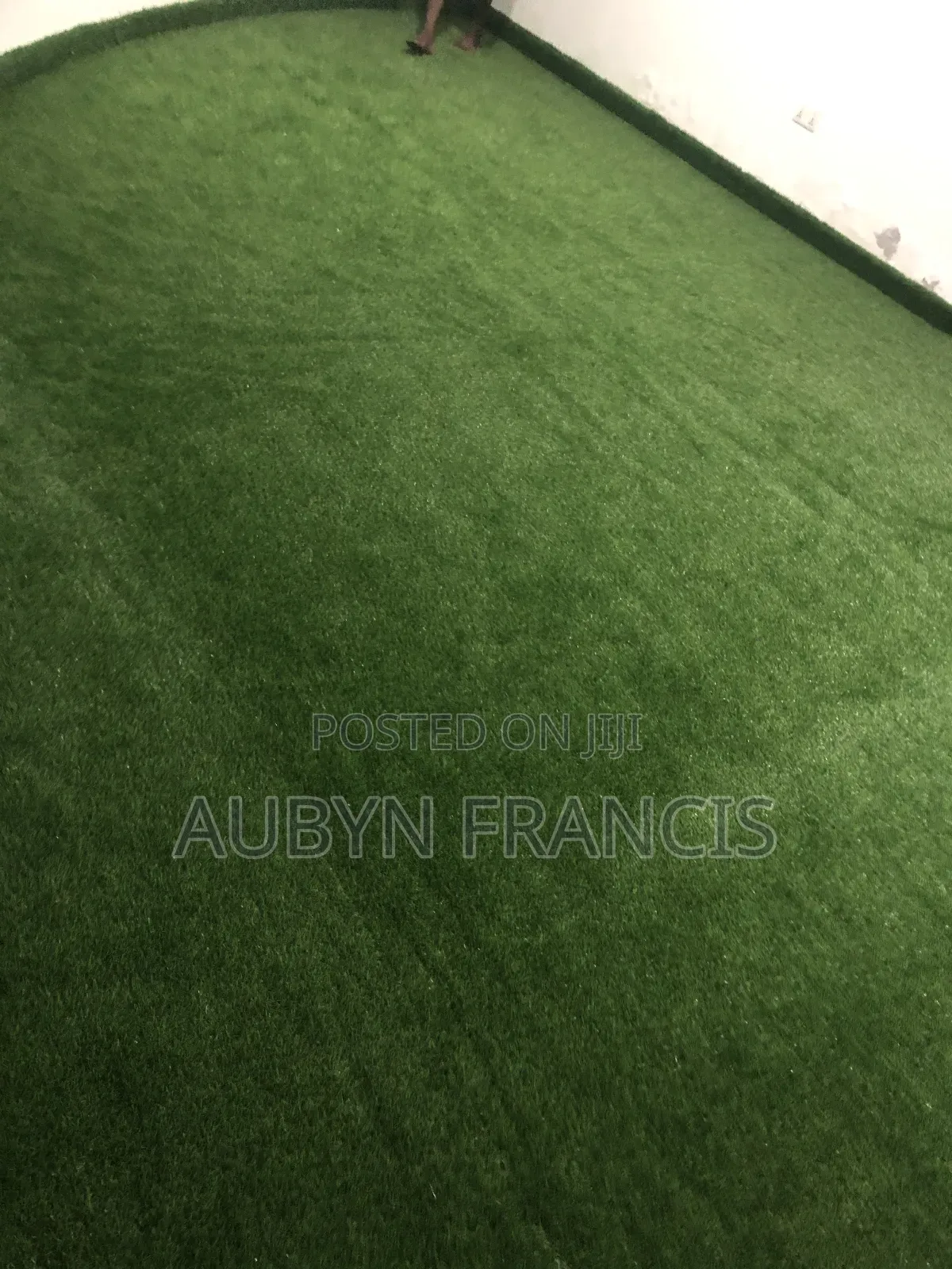 Professional Artificial Grass Or Woollen Carpet Installer