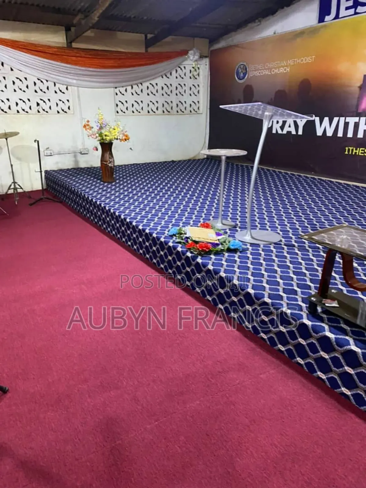 Professional Artificial Grass Or Woollen Carpet Installer