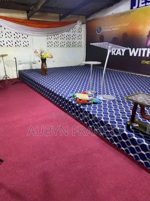 Professional Artificial Grass Or Woollen Carpet Installer
