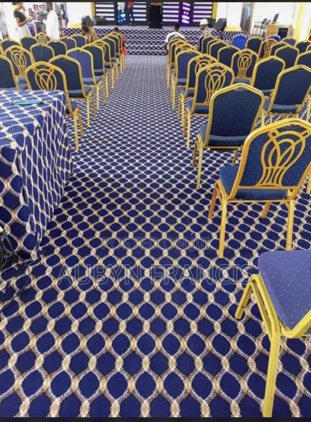 Professional Artificial Grass Or Woollen Carpet Installer