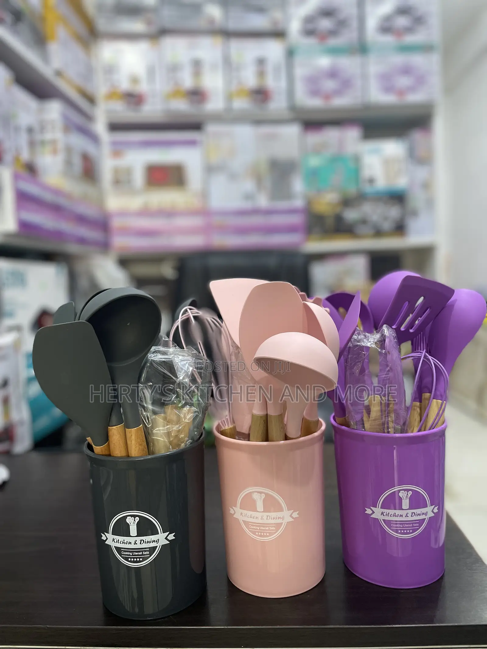 Silicone Set With Plastic Holder