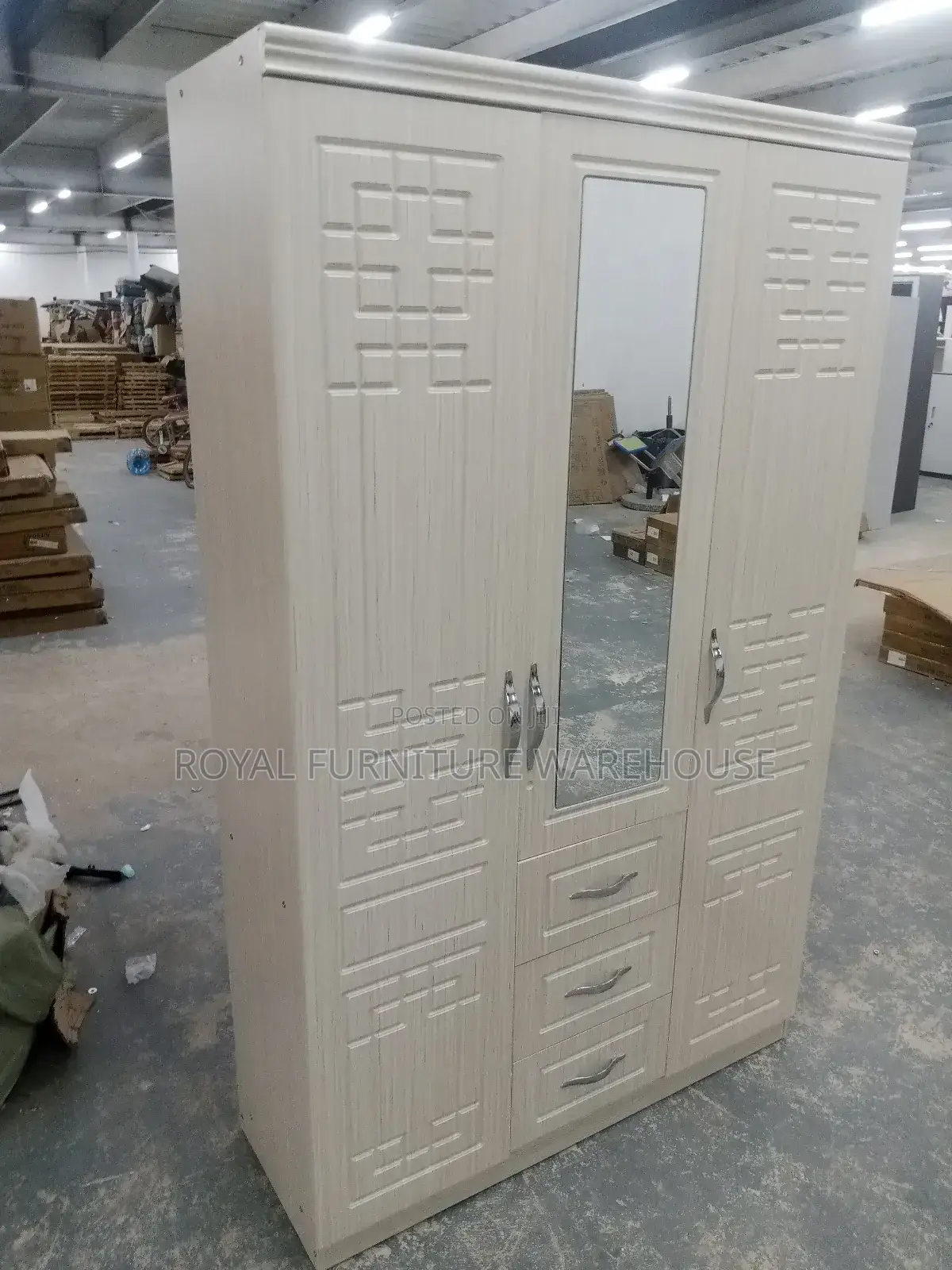 3 Doors Wooden Wardrobe