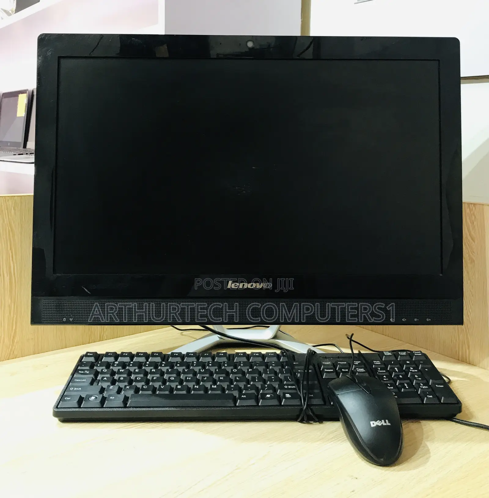 Desktop Computer Lenovo 8GB Intel Core I3 HDD 500GB