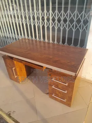 MPS Office Table