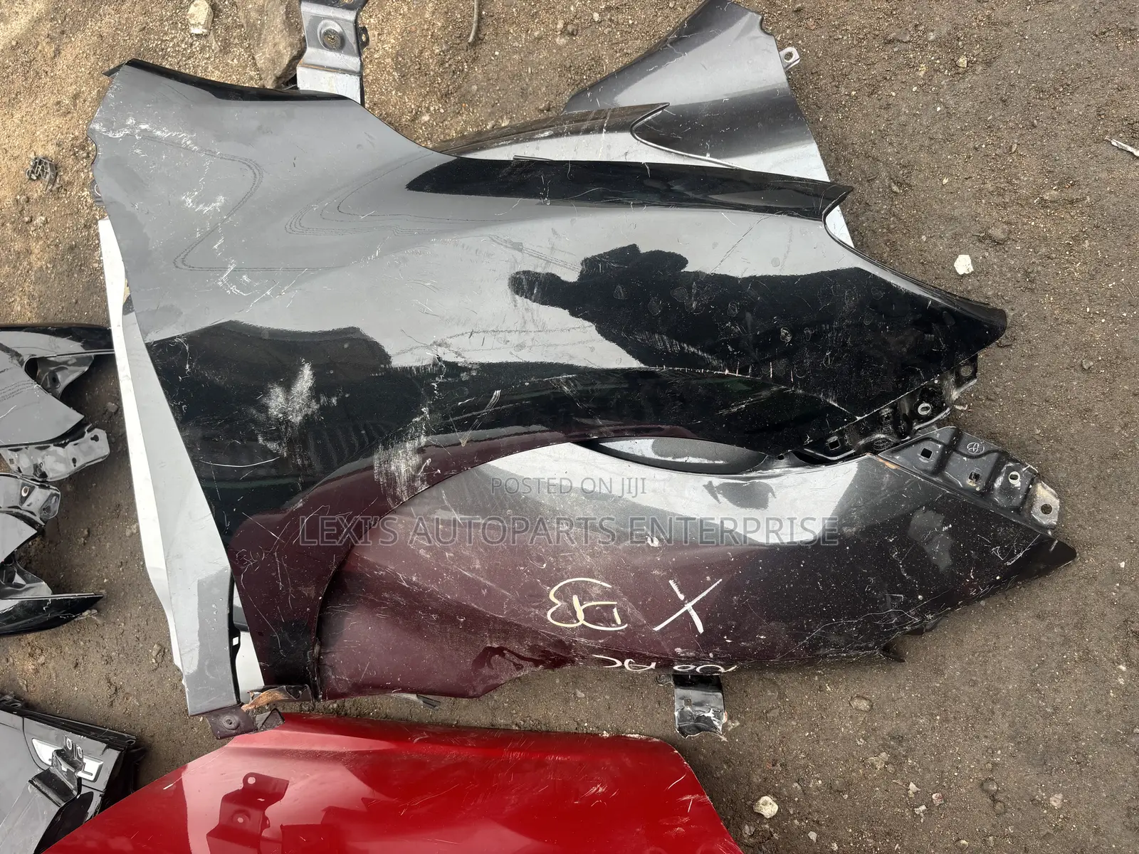 Toyota Matrix 2009-2011fender Pair