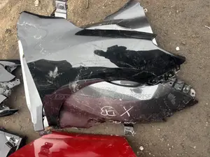 Toyota Matrix 2009-2011fender Pair