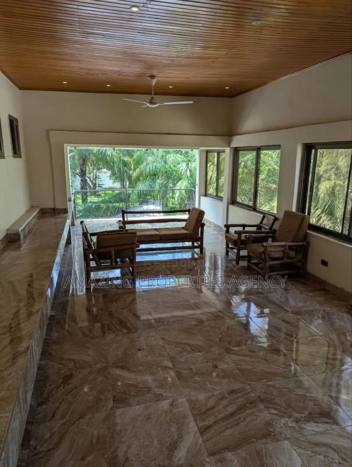 8bdrm House in Cantonments for rent