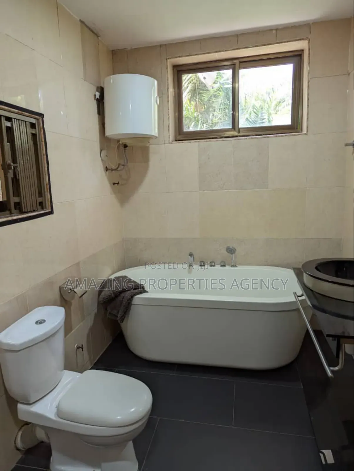 8bdrm House in Cantonments for rent