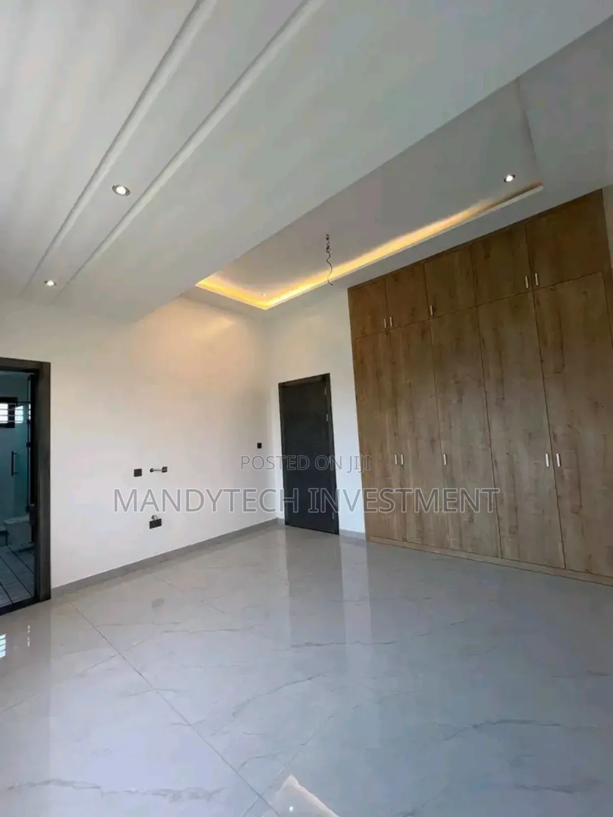 Classic 6 Bedroom Manson - Trasacco