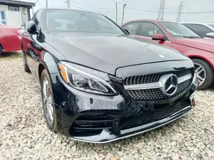 Photo - Mercedes-Benz C300 Luxury Sedan RWD (2.0L 4cyl 7A) 2017 Black