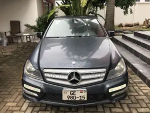 Photo - Mercedes-Benz C250 2014 Gray