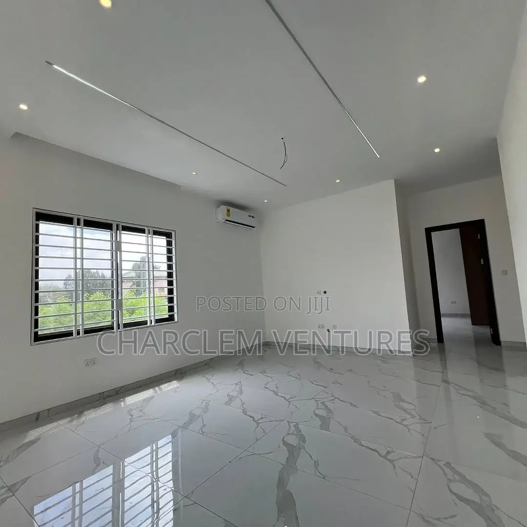 4bdrm House in Charclem Ventures, Sakumono for sale