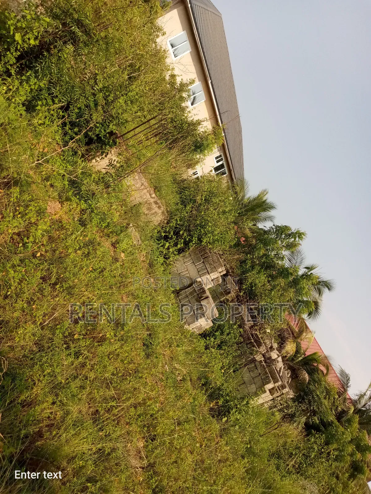 Uncomplet House
