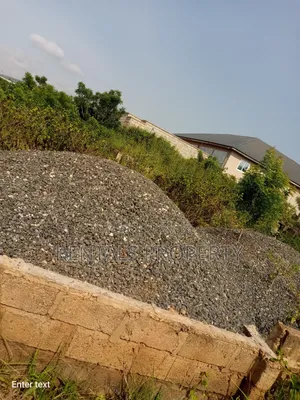 Uncomplet House