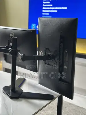 Dual 25 Inches 1440p QHD Resolution Dell Monitor