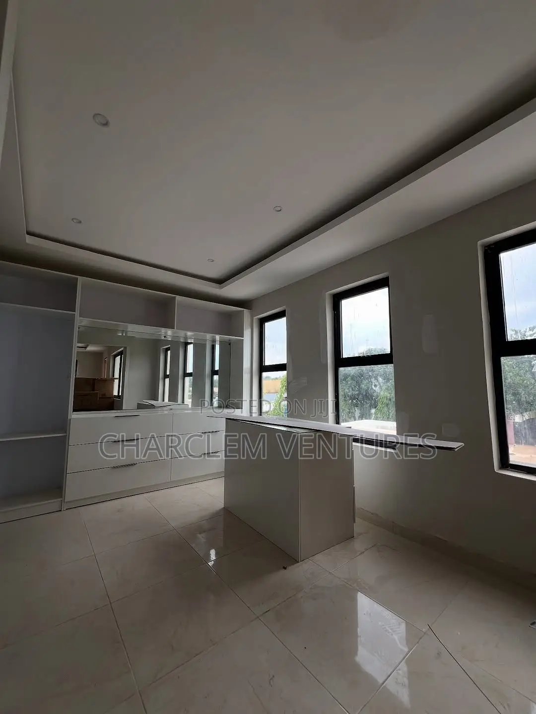 5bdrm House in Charclem Ventures, Dzorwulu for rent