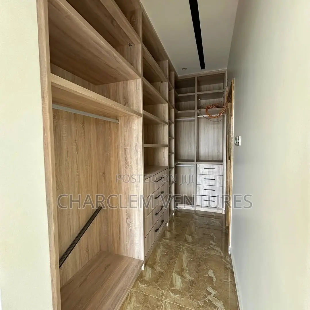 4bdrm House in Charclem Ventures, Accra Metropolitan for sale