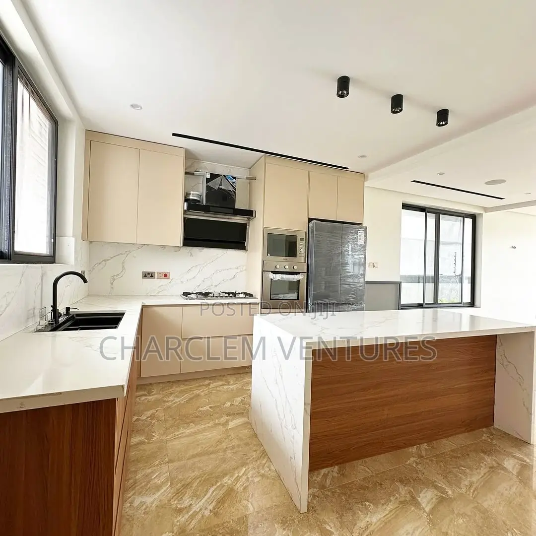 4bdrm House in Charclem Ventures, Accra Metropolitan for sale