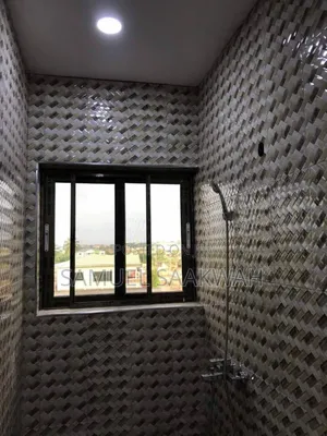 2bdrm Apartment in Kwashieman for rent