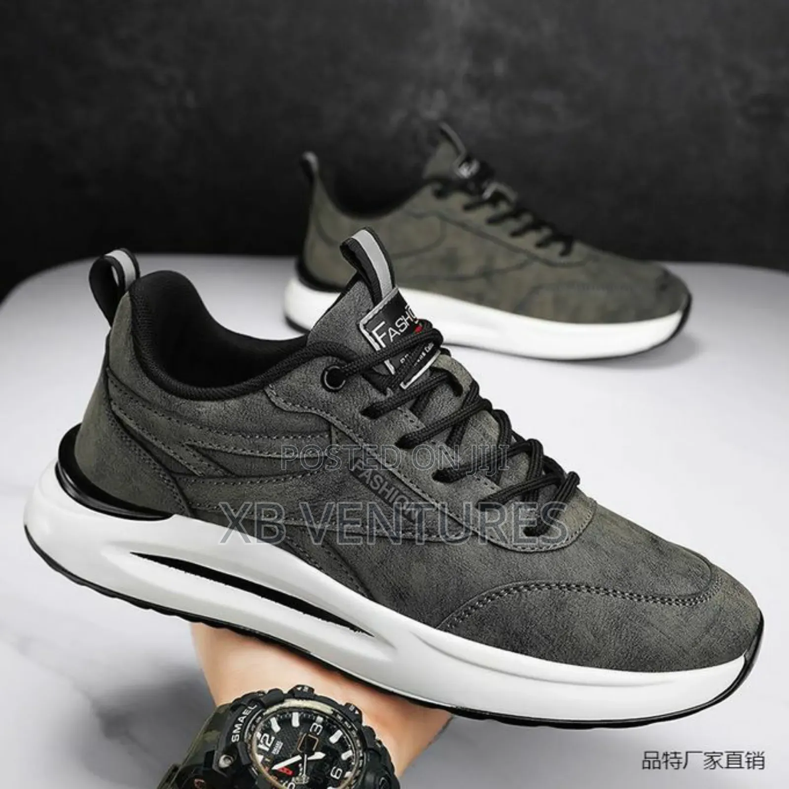 Wear-Resistant Leather Upper -Gris
Sneakers