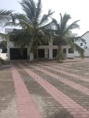 10bdrm House in Tema Community 3 for rent