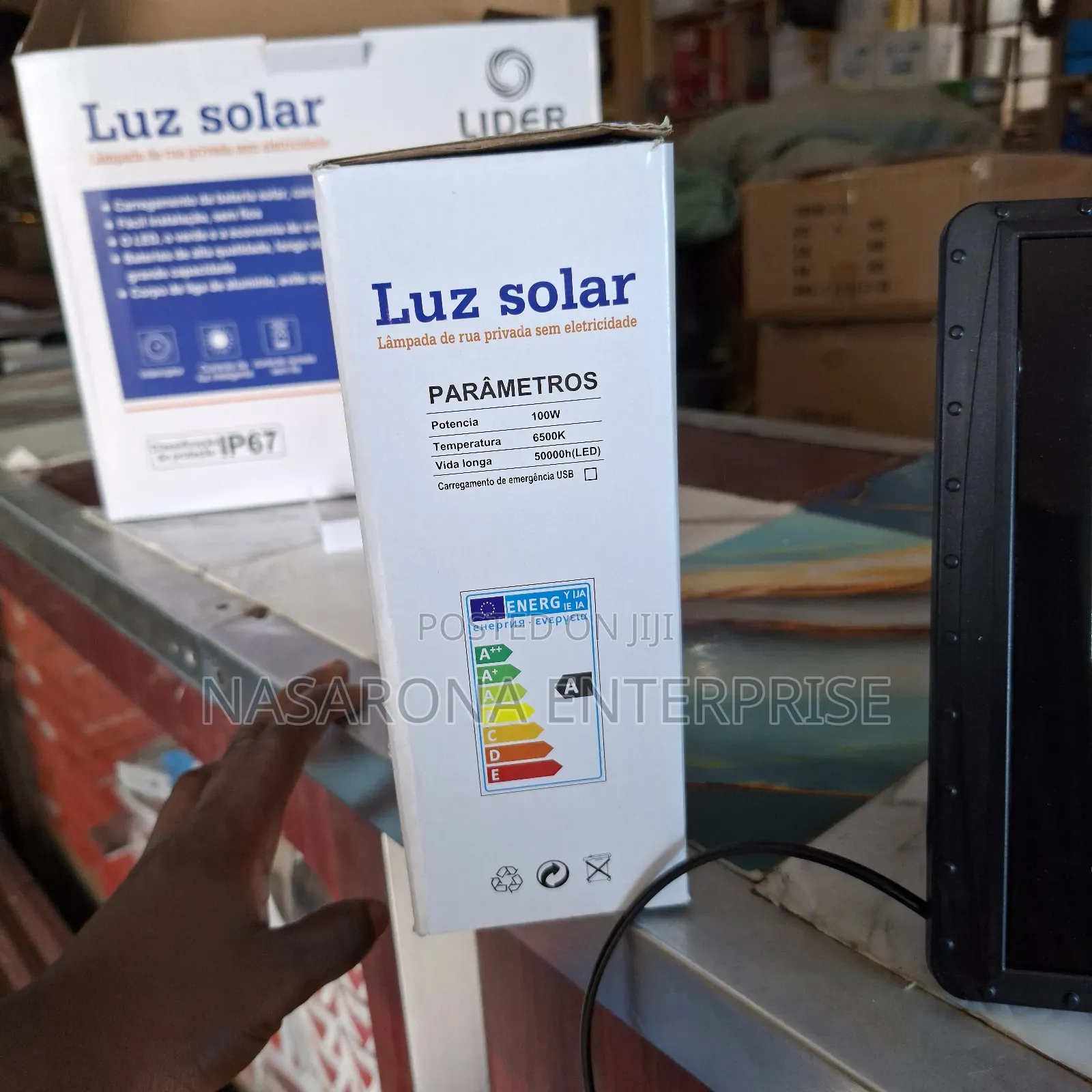 100 Watts Solar Light