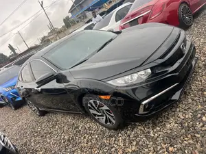Photo - Honda Civic EX 4dr Hatchback (1.5L 4cyl) 2017 Black