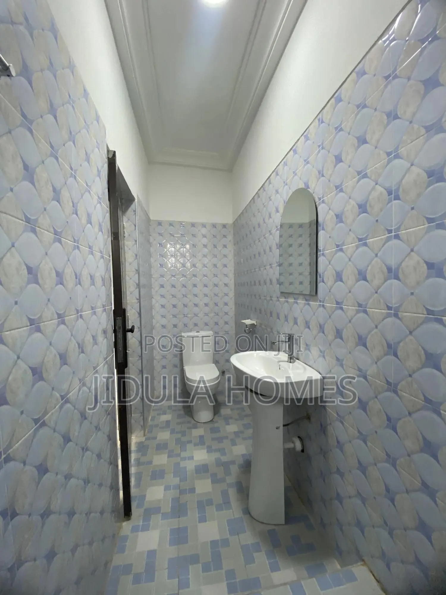 1bdrm Apartment in Adenta Amrahia, Frafraha for rent