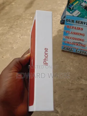 New Apple iPhone 11 64 GB Red