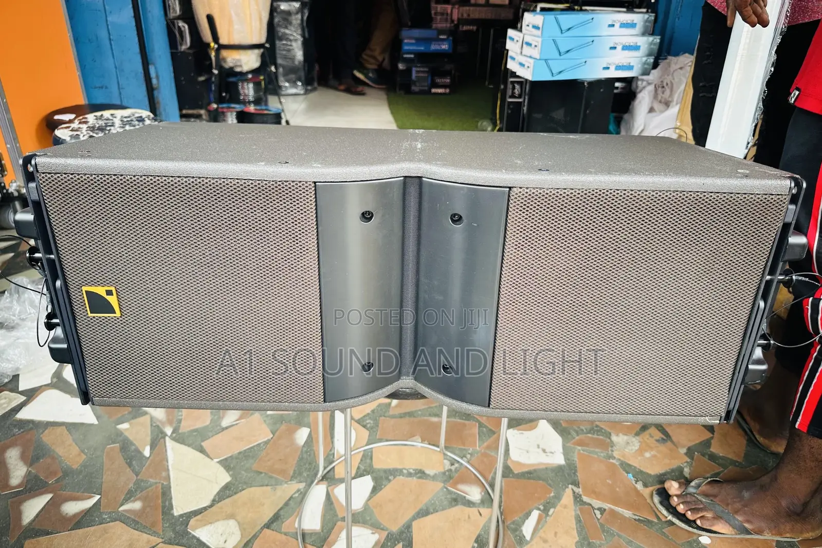 Kara 12 Inches Line Array Speaker