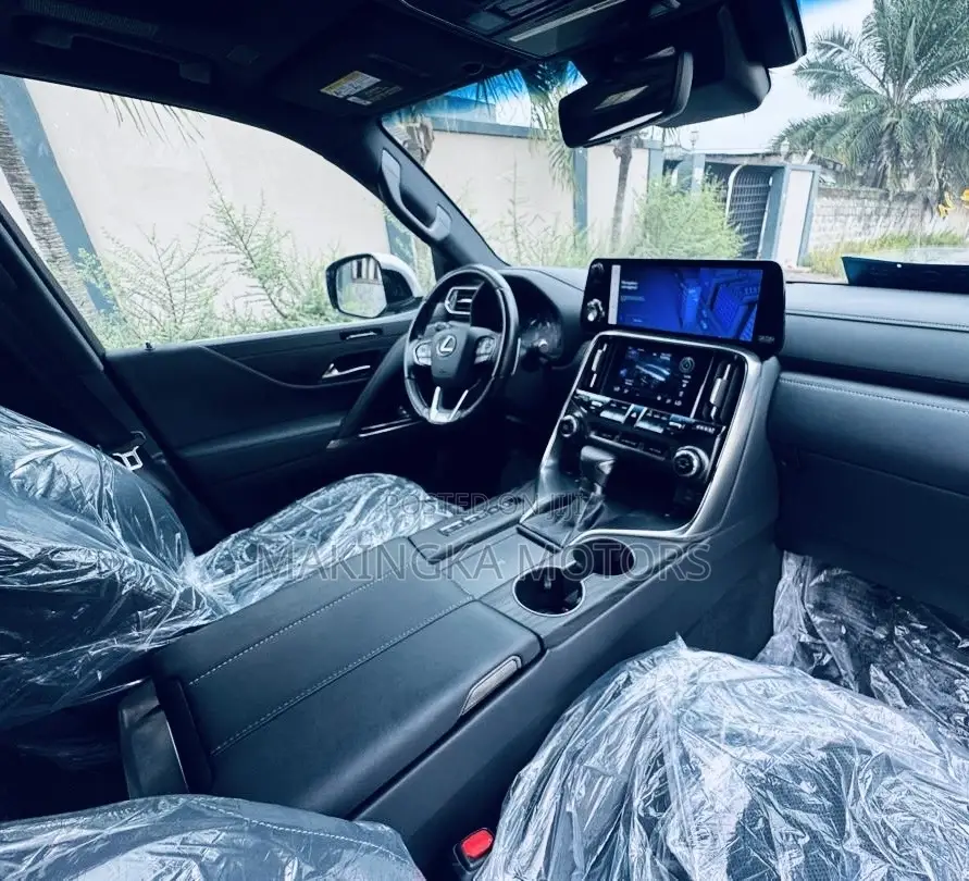 Lexus LX 2025 Gold
