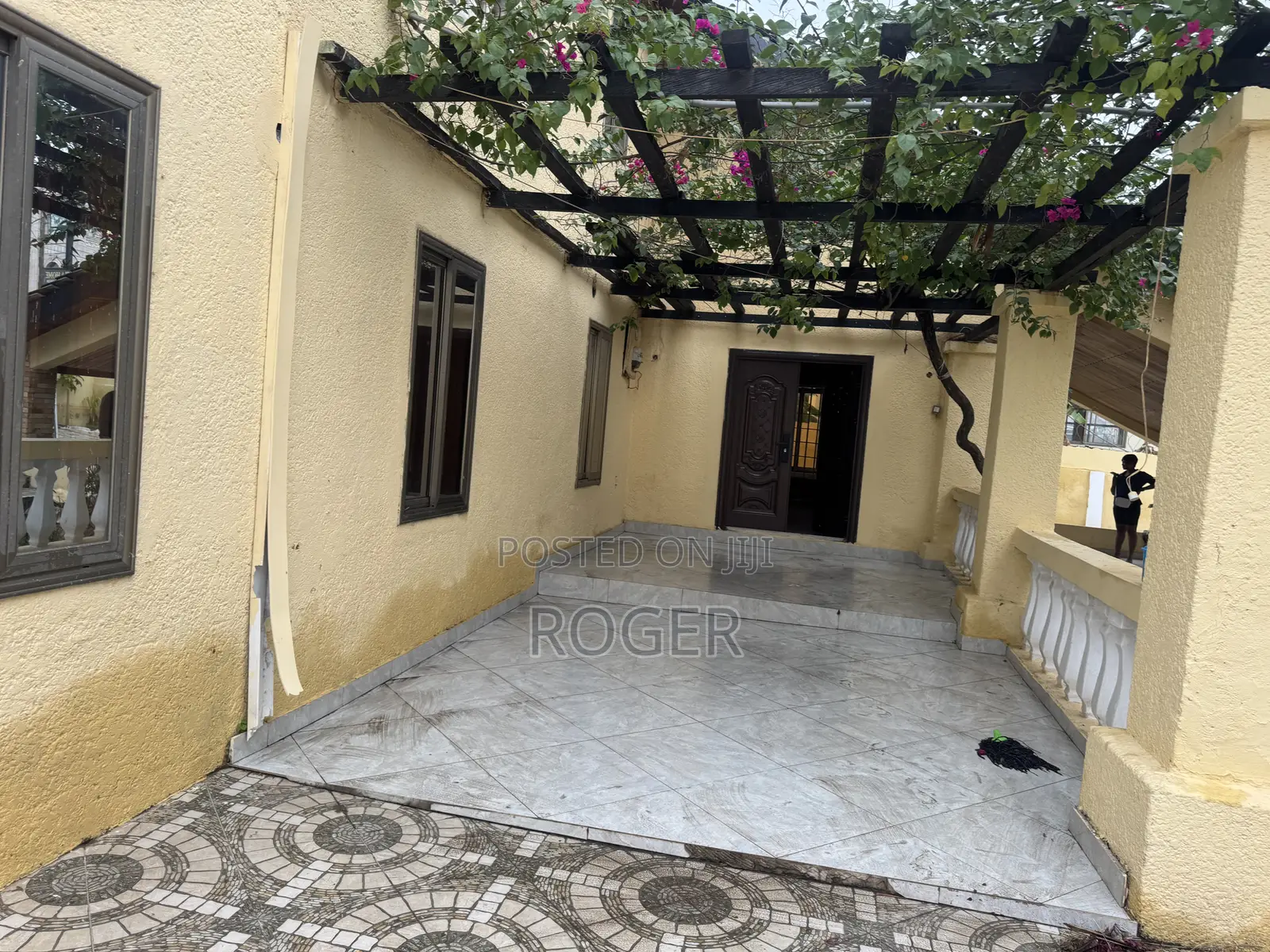 5bdrm House in West Land, Achimota for rent