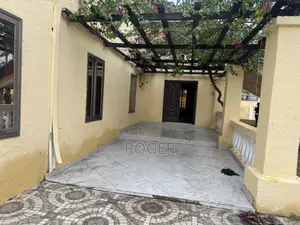 5bdrm House in West Land, Achimota for rent