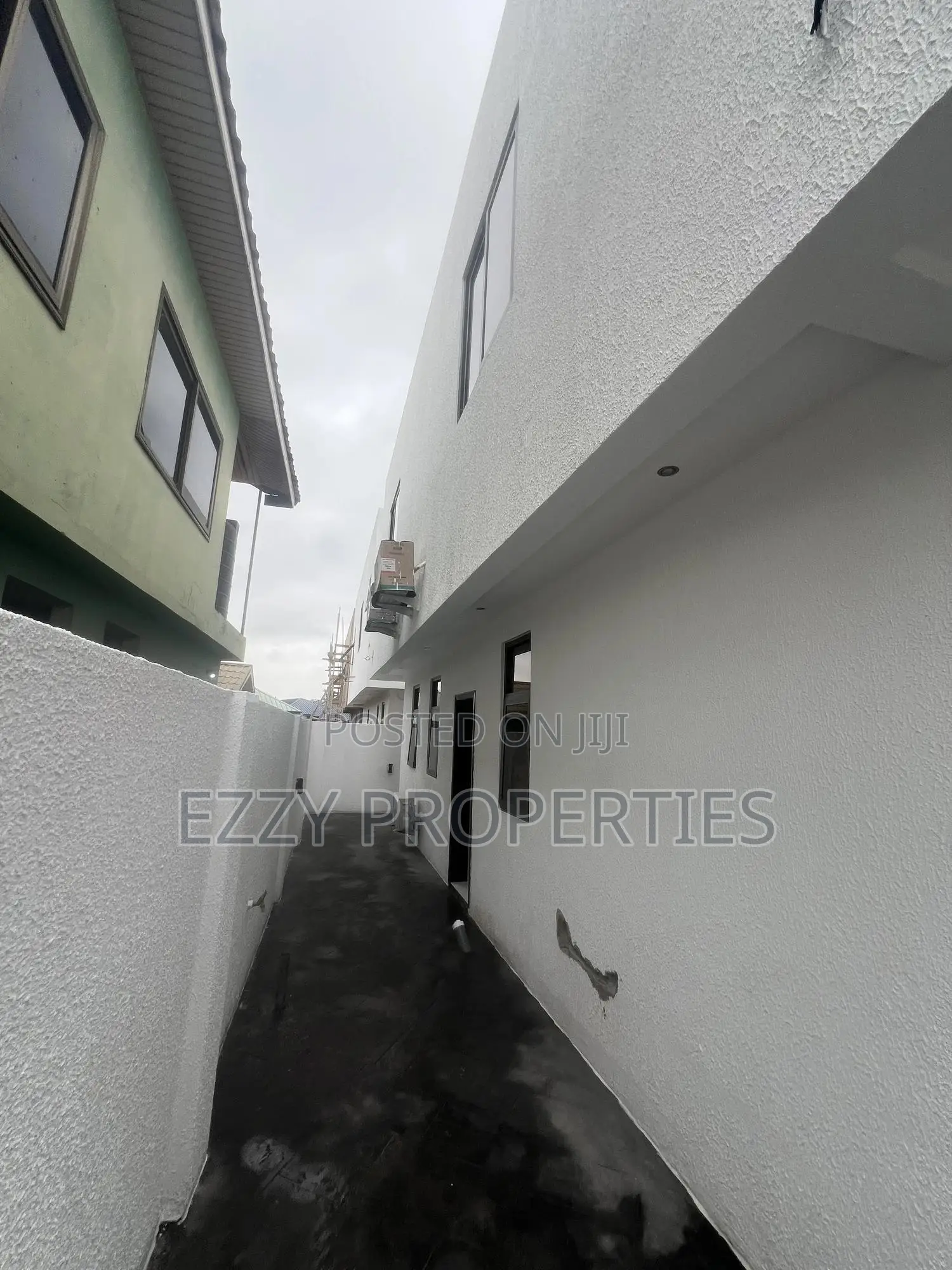3bdrm House in 100, East Legon for sale