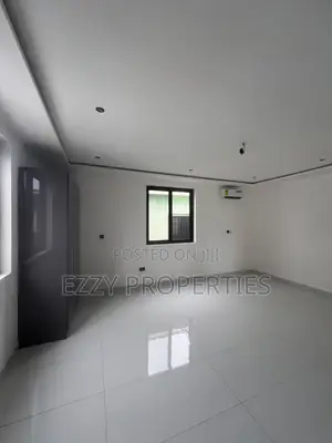 3bdrm House in 100, East Legon for sale
