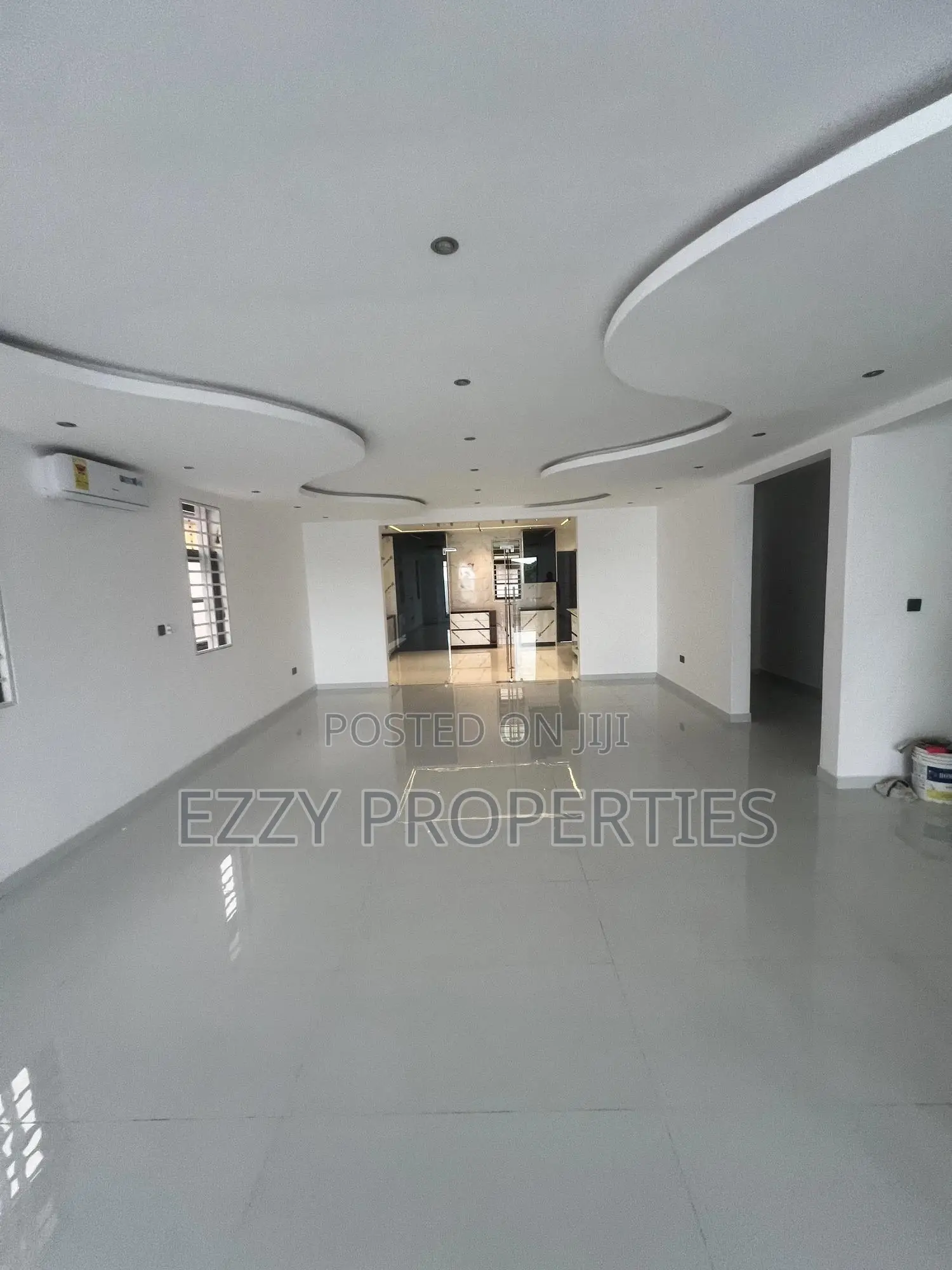 3bdrm House in 100, East Legon for sale